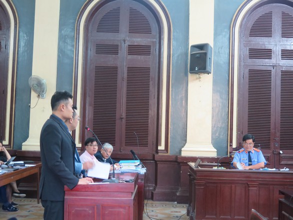 Đại chiến Vinasun - Grab: Hai bên giữ nguyên quan điểm - Ảnh 1. Đại chiến Vinasun - Grab: Hai bên giữ nguyên quan điểm - Ảnh 1.