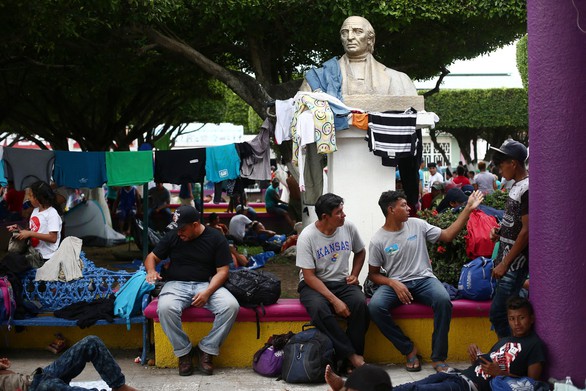 Mexico hé cửa biên giới cho người di cư nhưng ông Trump vẫn khen - Ảnh 5. Mexico hé cửa biên giới cho người di cư nhưng ông Trump vẫn khen - Ảnh 5.