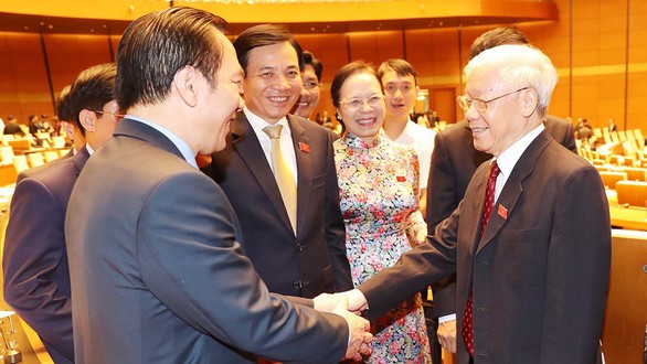 Đại biểu Quốc hội bỏ phiếu bầu Chủ tịch nước - Ảnh 1. Đại biểu Quốc hội bỏ phiếu bầu Chủ tịch nước - Ảnh 1.