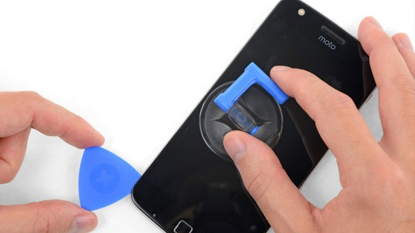 Motorola bán bộ dụng cụ tự sửa smartphone cho người dùng