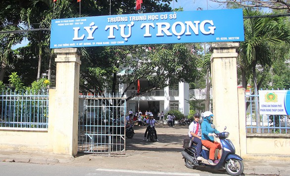 Tỉnh cầu cứu chăm sóc sức khỏe ban đầu cho học sinh - Ảnh 1. Tỉnh cầu cứu chăm sóc sức khỏe ban đầu cho học sinh - Ảnh 1.