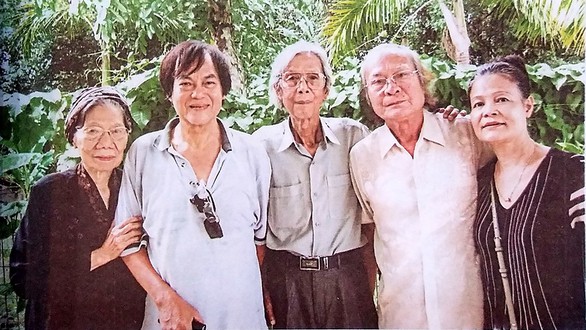 Gom đời mình vào hai chữ Nâng niu - Ảnh 1. Gom đời mình vào hai chữ Nâng niu - Ảnh 1.