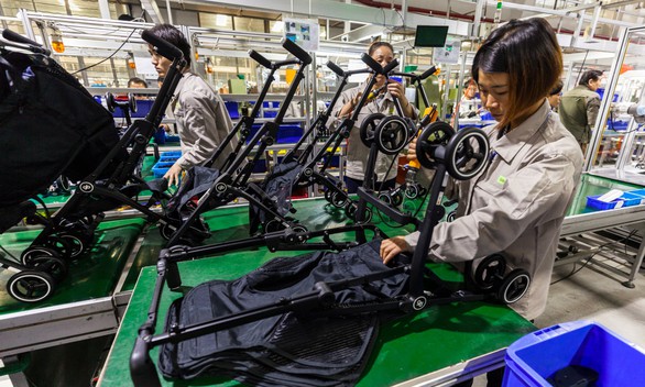 Hãng tin Đức: Việt Nam đang có lợi trong cuộc chiến thương mại Mỹ - Trung - Ảnh 1. Hãng tin Đức: Việt Nam đang có lợi trong cuộc chiến thương mại Mỹ - Trung - Ảnh 1.