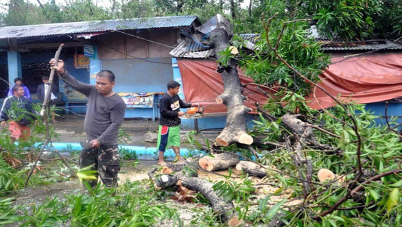 Ít nhất 30 người Philippines bị vùi lấp do bão Yutu - Ảnh 2. Ít nhất 30 người Philippines bị vùi lấp do bão Yutu - Ảnh 2.