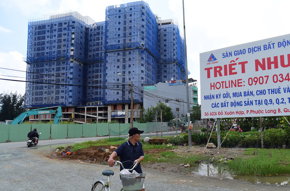 Siết vốn vào bất động sản: Được nhiều hơn mất - Ảnh 4. Siết vốn vào bất động sản: Được nhiều hơn mất - Ảnh 4.