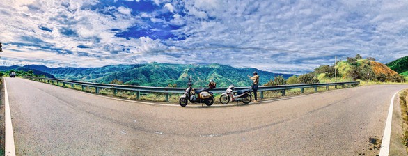 Chàng trai 9X du lịch muôn nơi bằng chiếc xe hoen gỉ - Ảnh 2. Chàng trai 9X du lịch muôn nơi bằng chiếc xe hoen gỉ - Ảnh 2.