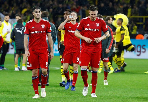 Thắng trận điên rồ, Dortmund hơn Hùm xám 7 điểm - Ảnh 2. Thắng trận điên rồ, Dortmund hơn Hùm xám 7 điểm - Ảnh 2.