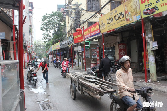 Hà Nội vừa đồng phục hóa thêm một tuyến phố - Ảnh 6. Hà Nội vừa đồng phục hóa thêm một tuyến phố - Ảnh 6.