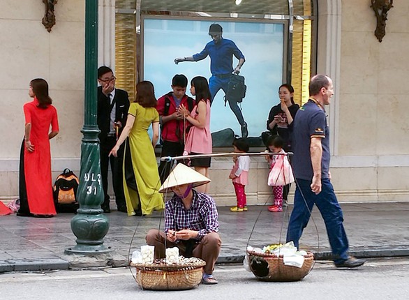 Phẩm chất Hà Nội: Cái thanh lịch ấy chẳng có gì như cũ - Ảnh 1. Phẩm chất Hà Nội: Cái thanh lịch ấy chẳng có gì như cũ - Ảnh 1.