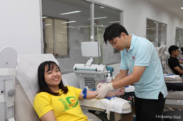 Giọt máu sẻ chia với bệnh nhi ung thư - Ảnh 2. Giọt máu sẻ chia với bệnh nhi ung thư - Ảnh 2.