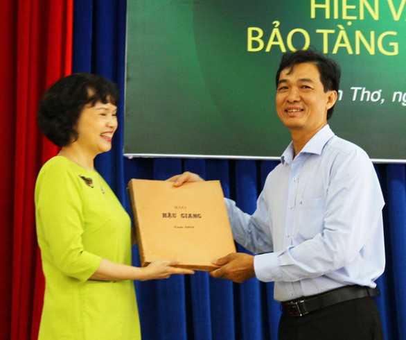Bảo tàng Báo chí Việt Nam tiếp nhận gần 1.000 hiện vật - Ảnh 1. Bảo tàng Báo chí Việt Nam tiếp nhận gần 1.000 hiện vật - Ảnh 1.