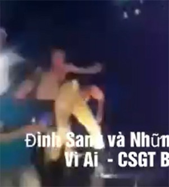 Xác minh vụ đánh nhau giữa CSGT với người đi trên xe tải - Ảnh 3. Xác minh vụ đánh nhau giữa CSGT với người đi trên xe tải - Ảnh 3.