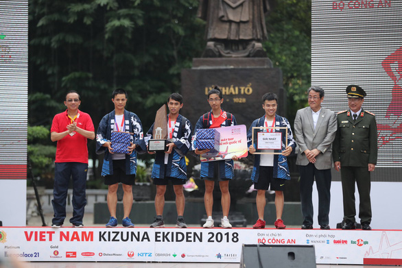 Giải chạy Kizuna Ekiden: Ngày hội thể thao vui vẻ - Ảnh 7. Giải chạy Kizuna Ekiden: Ngày hội thể thao vui vẻ - Ảnh 7.