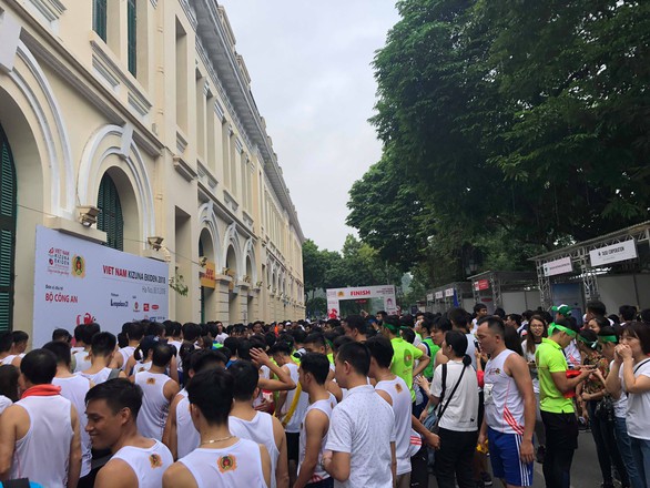 Giải chạy Kizuna Ekiden: Ngày hội thể thao vui vẻ - Ảnh 10. Giải chạy Kizuna Ekiden: Ngày hội thể thao vui vẻ - Ảnh 10.