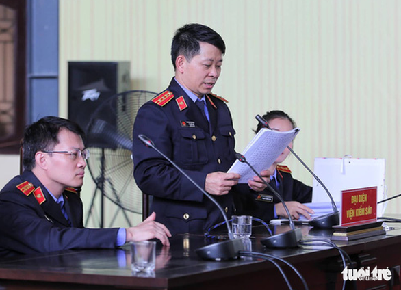 Cựu thiếu tướng Nguyễn Thanh Hóa bị đề nghị 7 năm rưỡi-8 năm tù - Ảnh 2. Cựu thiếu tướng Nguyễn Thanh Hóa bị đề nghị 7 năm rưỡi-8 năm tù - Ảnh 2.