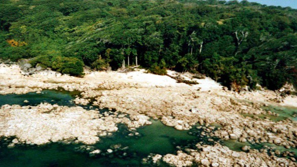 Cố ý đến đảo thổ dân Ấn Độ, du khách Mỹ chết vì mưa tên - Ảnh 1. Cố ý đến đảo thổ dân Ấn Độ, du khách Mỹ chết vì mưa tên - Ảnh 1.