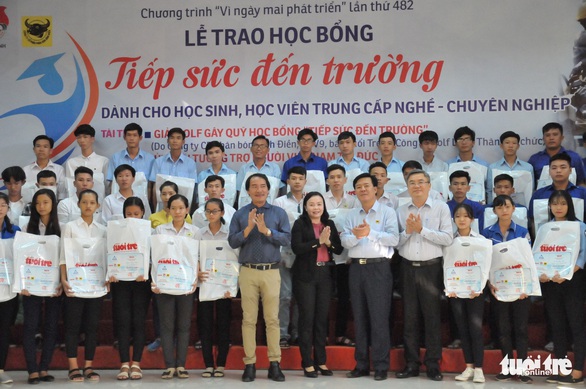 Tiếp sức đến trường cho 166 học sinh trường nghề ở ĐBSCL - Ảnh 4. Tiếp sức đến trường cho 166 học sinh trường nghề ở ĐBSCL - Ảnh 4.