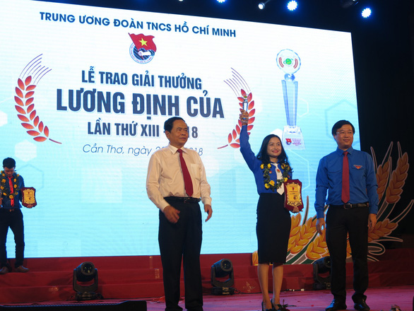 50 nhà nông trẻ xuất sắc nhận giải thưởng Lương Định Của - Ảnh 1.