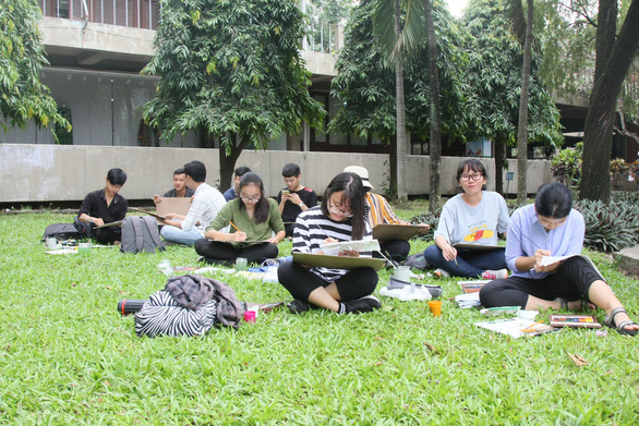 University for students to take the Tet vacation for 49 days - Photo 1.