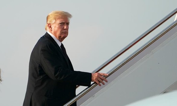 Ông Trump muốn lập kênh tin tức riêng để chống CNN - Ảnh 1. Ông Trump muốn lập kênh tin tức riêng để chống CNN - Ảnh 1.