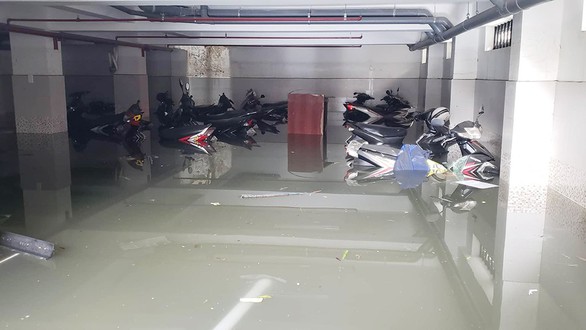 Huy động tổng lực khắc phục ngập - Ảnh 1. Huy động tổng lực khắc phục ngập - Ảnh 1.