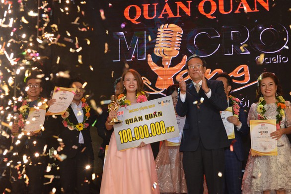 Phạm Thị Phương Thảo giành giải nhất Micro vàng 2018 - Ảnh 1. Phạm Thị Phương Thảo giành giải nhất Micro vàng 2018 - Ảnh 1.