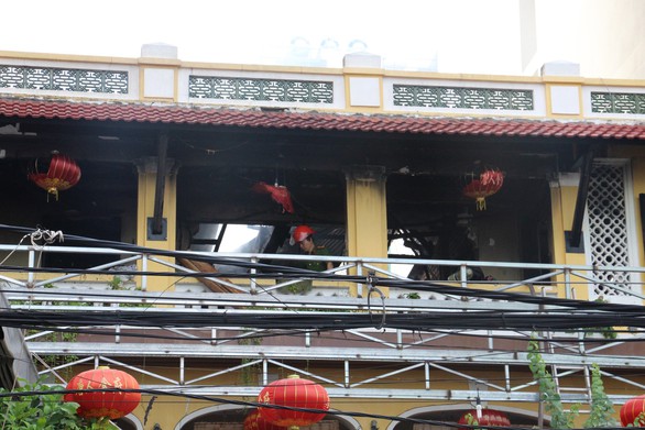 Cháy nhà hàng ở khu phố Tây Nha Trang - Ảnh 5. Cháy nhà hàng ở khu phố Tây Nha Trang - Ảnh 5.
