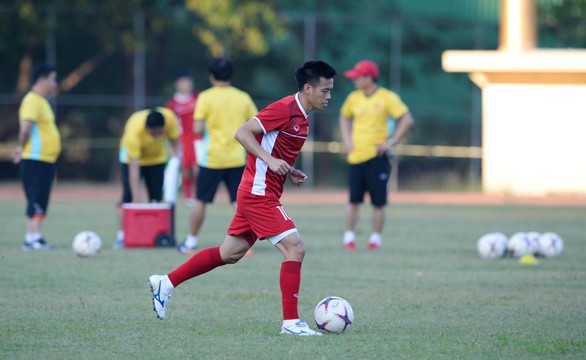 Văn Quyết: Tuyển VN không có áp lực trước AFF Cup 2018 - Ảnh 1. Văn Quyết: Tuyển VN không có áp lực trước AFF Cup 2018 - Ảnh 1.