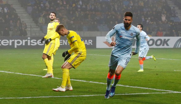 Giroud giải hạn, Chelsea vượt qua vòng bảng - Ảnh 2. Giroud giải hạn, Chelsea vượt qua vòng bảng - Ảnh 2.