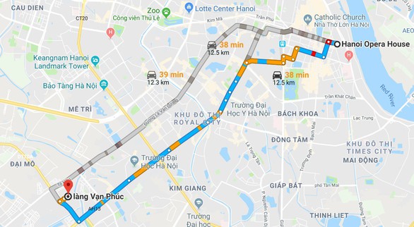 Con đường ô rực rỡ sắc màu thu hút giới trẻ đến check-in - Ảnh 9. Con đường ô rực rỡ sắc màu thu hút giới trẻ đến check-in - Ảnh 9.