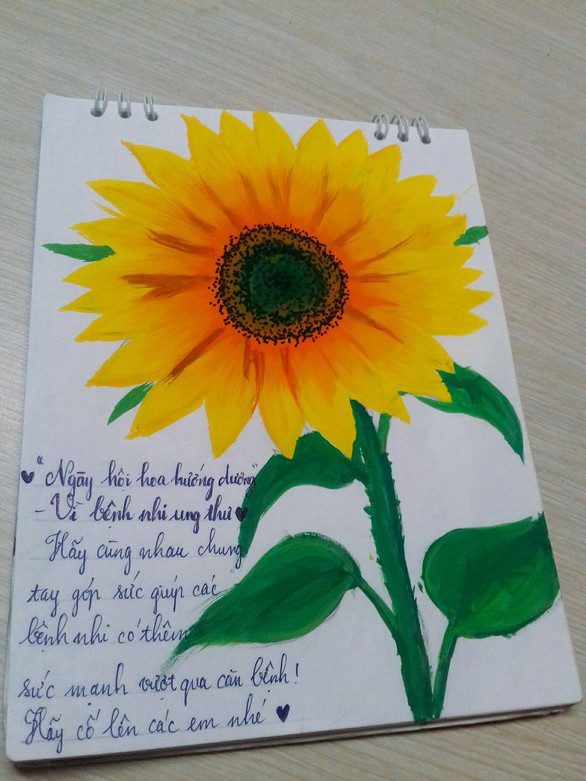 Hàng ngàn đóa hoa hướng dương trên mạng xã hội tặng bệnh nhi - Ảnh 5. Hàng ngàn đóa hoa hướng dương trên mạng xã hội tặng bệnh nhi - Ảnh 5.