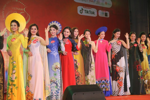 Top 3 Hoa khôi sinh viên Việt Nam 2018 sẽ thăm Trường Sa - Ảnh 1. Top 3 Hoa khôi sinh viên Việt Nam 2018 sẽ thăm Trường Sa - Ảnh 1.