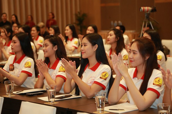 Top 3 Hoa khôi sinh viên Việt Nam 2018 sẽ thăm Trường Sa - Ảnh 3. Top 3 Hoa khôi sinh viên Việt Nam 2018 sẽ thăm Trường Sa - Ảnh 3.