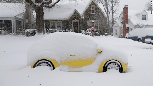 Hàng trăm ngàn nhà ở Mỹ mất điện vì bão tuyết - Ảnh 2.
