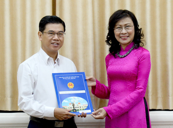 Phê chuẩn kết quả bầu chủ tịch UBND quận 1, huyện Hóc Môn - Ảnh 1. Phê chuẩn kết quả bầu chủ tịch UBND quận 1, huyện Hóc Môn - Ảnh 1.