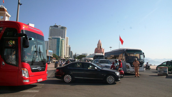 Nha Trang bàn giải pháp chống kẹt xe - Ảnh 1. Nha Trang bàn giải pháp chống kẹt xe - Ảnh 1.