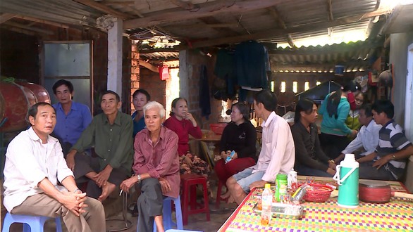 Tiếc thương dân quân trẻ thiệt mạng khi cứu cầu trong lũ ở Bình Định - Ảnh 4. Tiếc thương dân quân trẻ thiệt mạng khi cứu cầu trong lũ ở Bình Định - Ảnh 4.