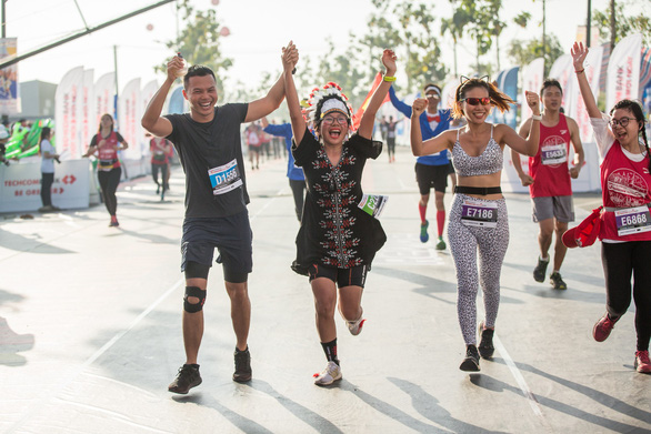 Hơn 8.500 vận động viên dự Giải Marathon Quốc tế TP.HCM Techcombank 2018 - Ảnh 2. Hơn 8.500 vận động viên dự Giải Marathon Quốc tế TP.HCM Techcombank 2018 - Ảnh 2.