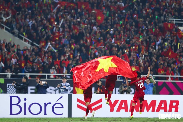 Slogan của tuyển VN tại Asian Cup: Những chiến binh sao vàng - Ảnh 1. Slogan của tuyển VN tại Asian Cup: Những chiến binh sao vàng - Ảnh 1.