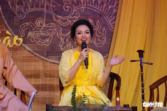 Tân Nhàn: Sau tung tẩy với Jazz, giờ Níu dải lụa đào truyền thống - Ảnh 1. Tân Nhàn: Sau tung tẩy với Jazz, giờ Níu dải lụa đào truyền thống - Ảnh 1.