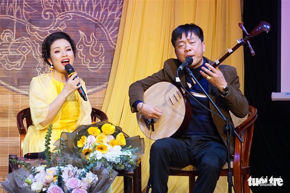 Tân Nhàn: Sau tung tẩy với Jazz, giờ Níu dải lụa đào truyền thống - Ảnh 3. Tân Nhàn: Sau tung tẩy với Jazz, giờ Níu dải lụa đào truyền thống - Ảnh 3.