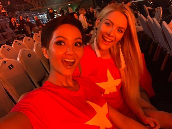 Miss Universe 2017 háo hức trao vương miện cho người kế nhiệm - Ảnh 6. Miss Universe 2017 háo hức trao vương miện cho người kế nhiệm - Ảnh 6.