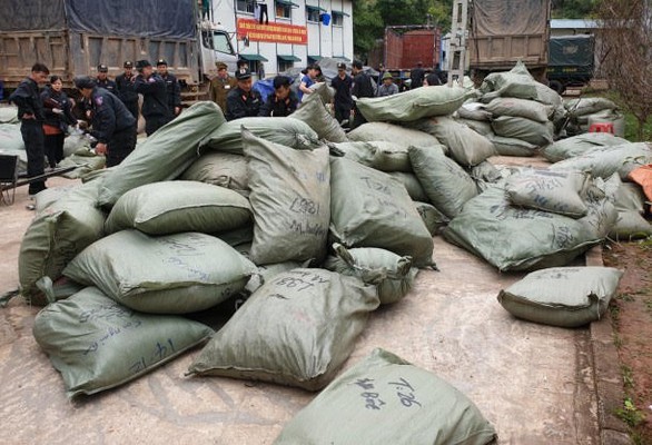 Phá vụ buôn lậu lớn, thu giữ 100 tấn hàng - Ảnh 1. Phá vụ buôn lậu lớn, thu giữ 100 tấn hàng - Ảnh 1.