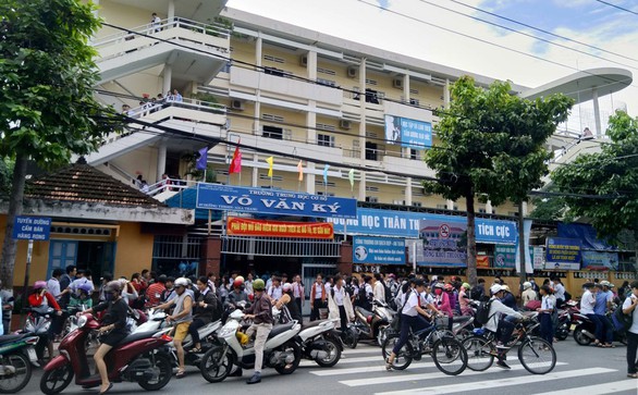 Không giao đất trường làm dự án kinh doanh - Ảnh 1. Không giao đất trường làm dự án kinh doanh - Ảnh 1.