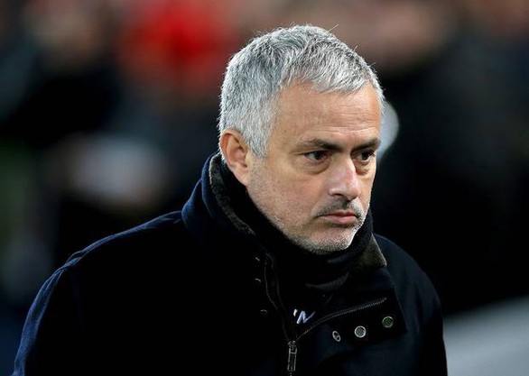 Manchester United sa thải Mourinho - Ảnh 1. Manchester United sa thải Mourinho - Ảnh 1.