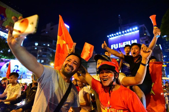 Chưa lúc nào bóng đá Việt vui như lúc này - Ảnh 2. Chưa lúc nào bóng đá Việt vui như lúc này - Ảnh 2.