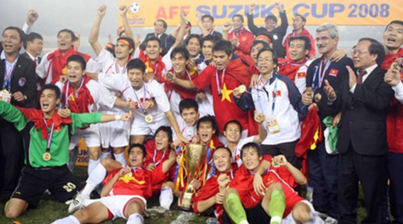 10 năm, Việt Nam vào chung kết AFF Cup một lần - Ảnh 2. 10 năm, Việt Nam vào chung kết AFF Cup một lần - Ảnh 2.
