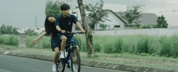 Bé Thanh Mỹ đã biết yêu trong First love - Ảnh 1. Bé Thanh Mỹ đã biết yêu trong First love - Ảnh 1.
