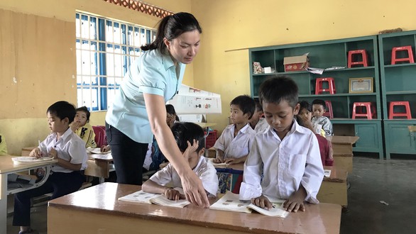 Chương trình giáo dục mới: Vừa thực hiện vừa khắc phục khó khăn - Ảnh 1. Chương trình giáo dục mới: Vừa thực hiện vừa khắc phục khó khăn - Ảnh 1.