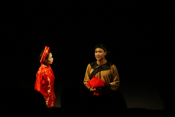 Thanh Sơn: hot boy màn ảnh nhỏ mê đắm tiếng vỗ tay sàn diễn - Ảnh 5. Thanh Sơn: hot boy màn ảnh nhỏ mê đắm tiếng vỗ tay sàn diễn - Ảnh 5.